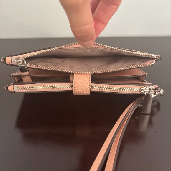 Michael Kors Adele Blush Pink Leather Smartphone Wristlet Wallet - Picture 6 of 8